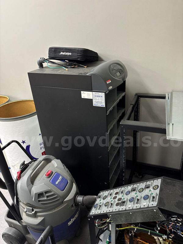 Uninterruptible Power Supply (UPS)