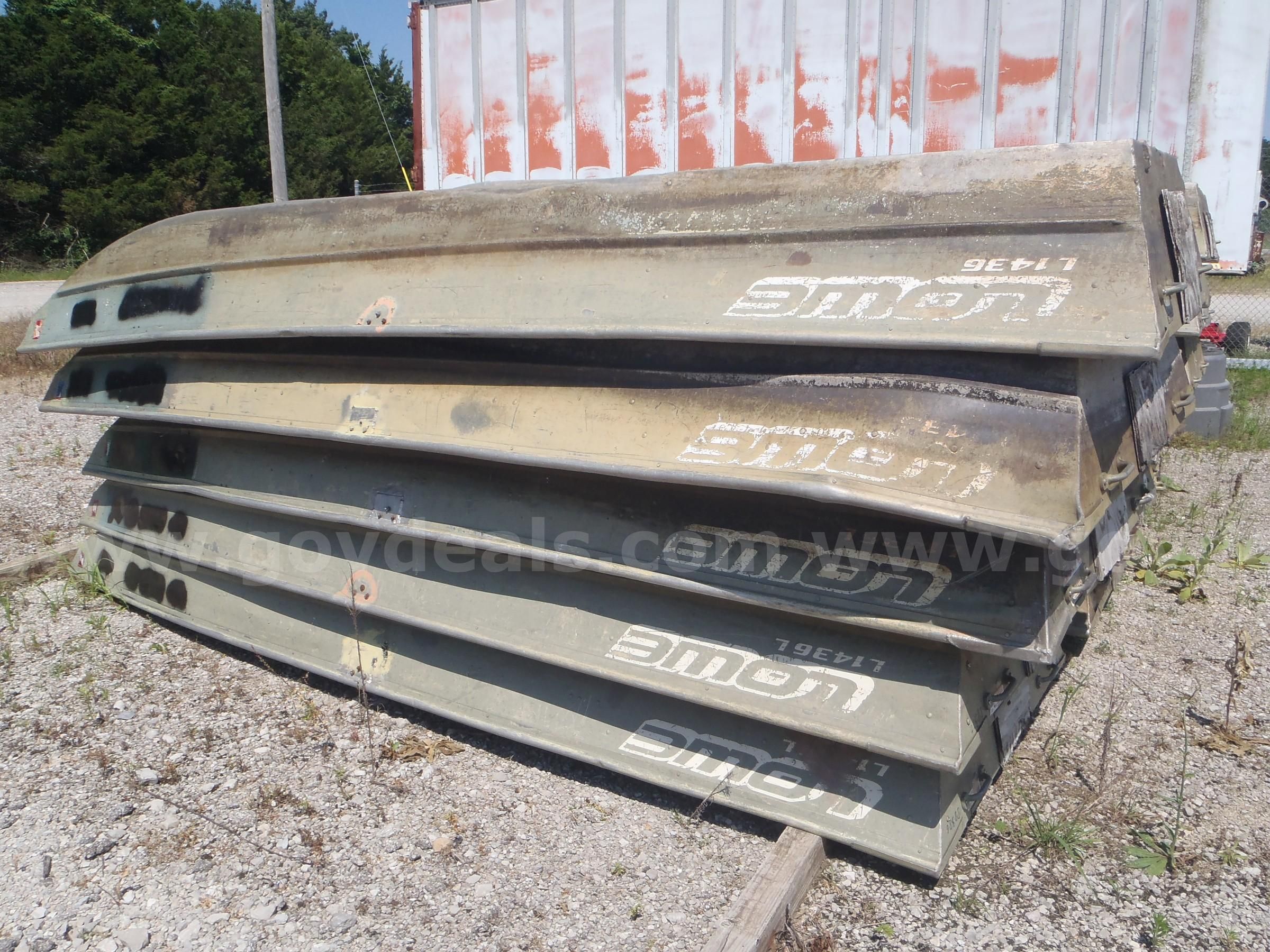 10 John Boats Lowe flat bottom, Used sold all together