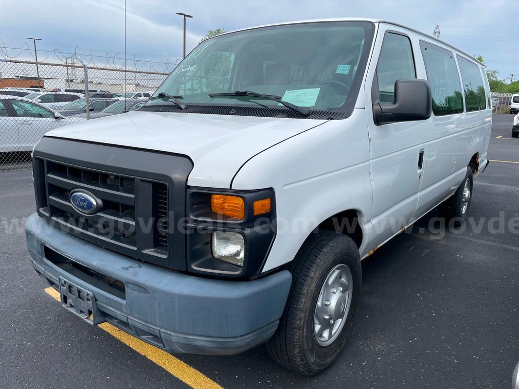 2011 Ford Econoline E-350 XL Super Duty Extended, 5.4L V8
