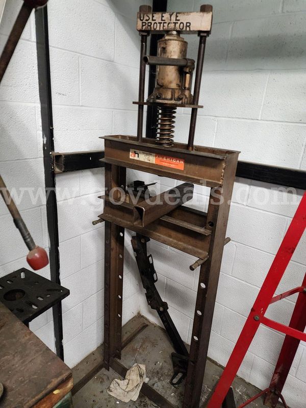 American 12 Ton Press
