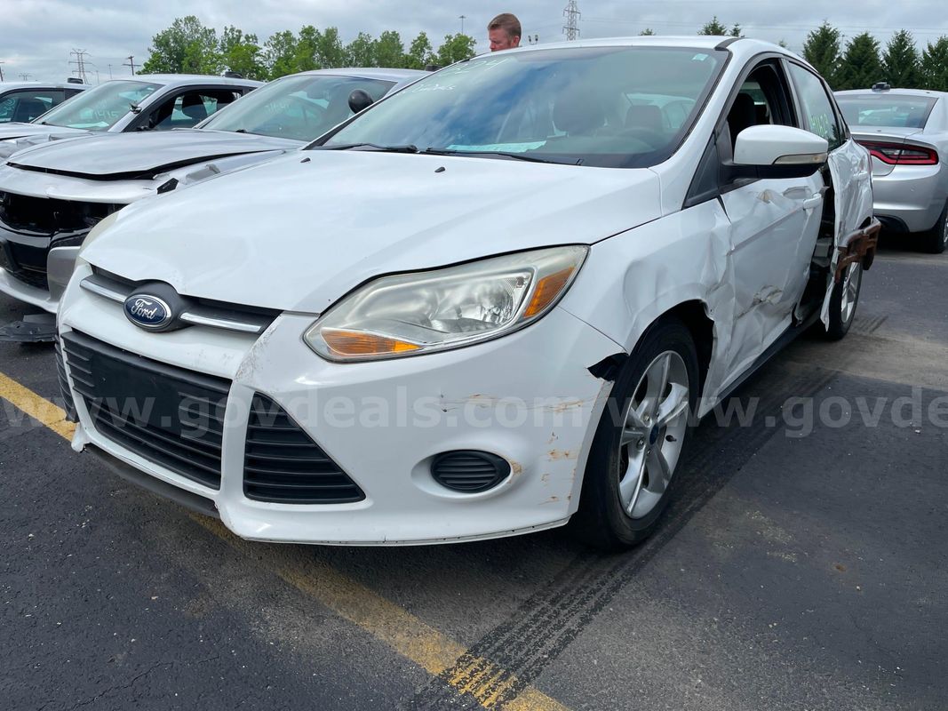 2014 Ford Focus SE SEDAN 4-DR, 2.0L L4