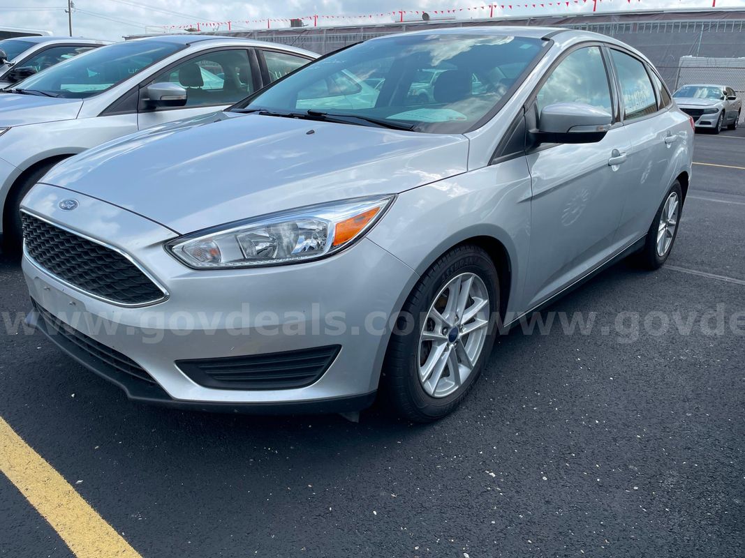 2016 Ford Focus SE SEDAN 4-DR, 2.0L L4 *ONLY 51K MILES!!