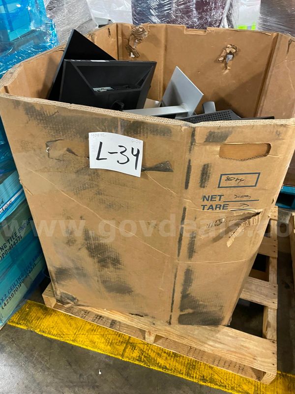 Lot of Various PC Monitors