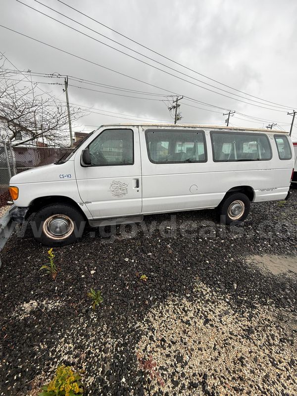 2004 Ford E350 Van