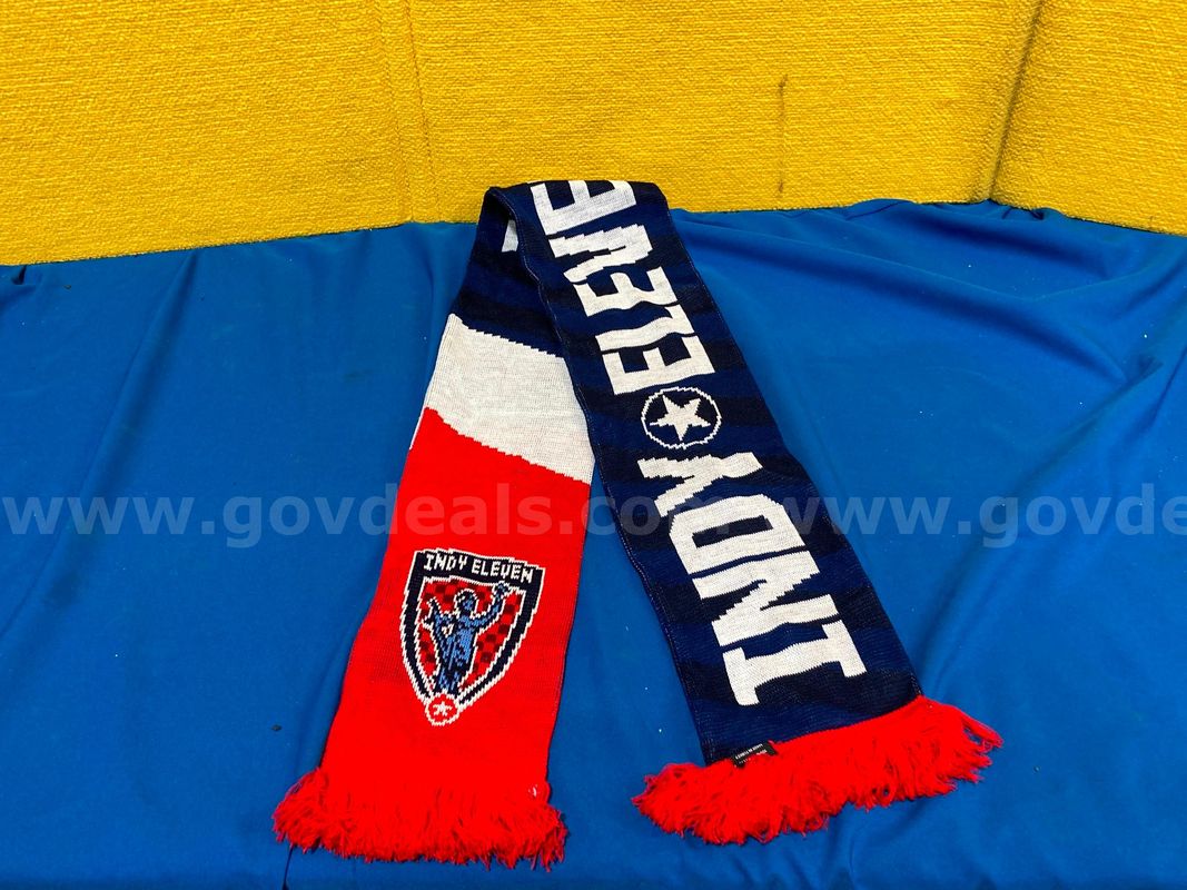 (1) Indy Eleven Scarf