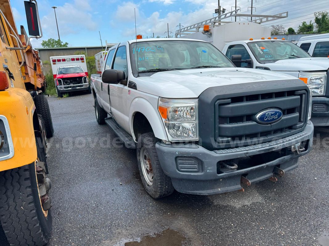 2014 Ford F-350 SD LOT614 - 147024 -NR