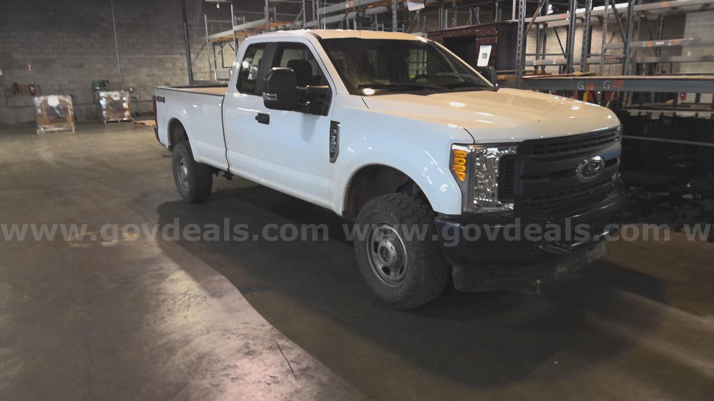 2017 FORD F350 4WD SUPER CAB