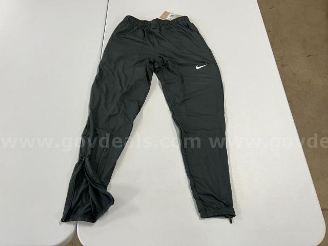 Nike Dri-Ft Element Pants, Black in color. Size: XL