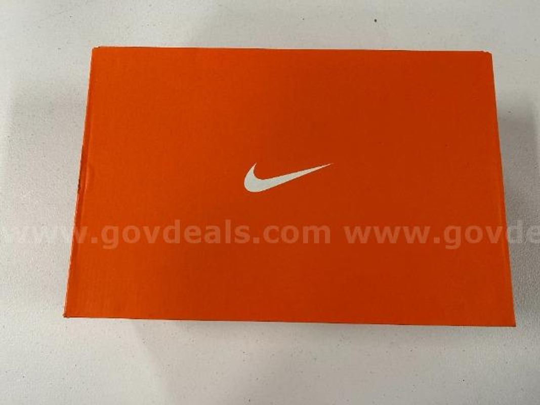 Lot of 1, Nike Air Zoom Pegasus 39 TB, White in color. Size: 11.5