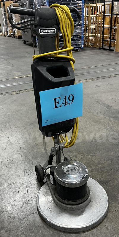 **** ADVANCE-PACESETTER 20" COMMERCIAL FLOOR MACHINE **** (I)