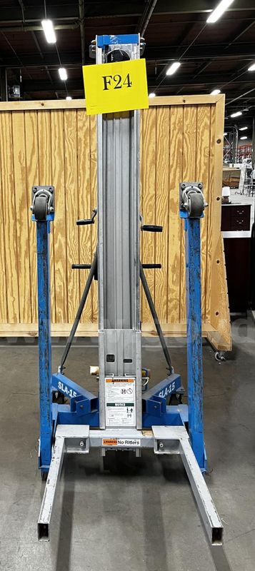 **** Genie Sla-15 Super-Lift Advantage Material Lift **** (I)