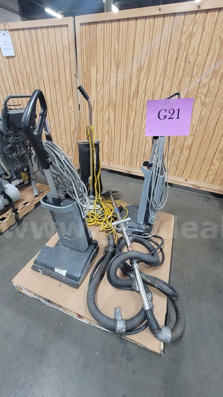**** ASSORTED FLOOR POLISHER **** (I)