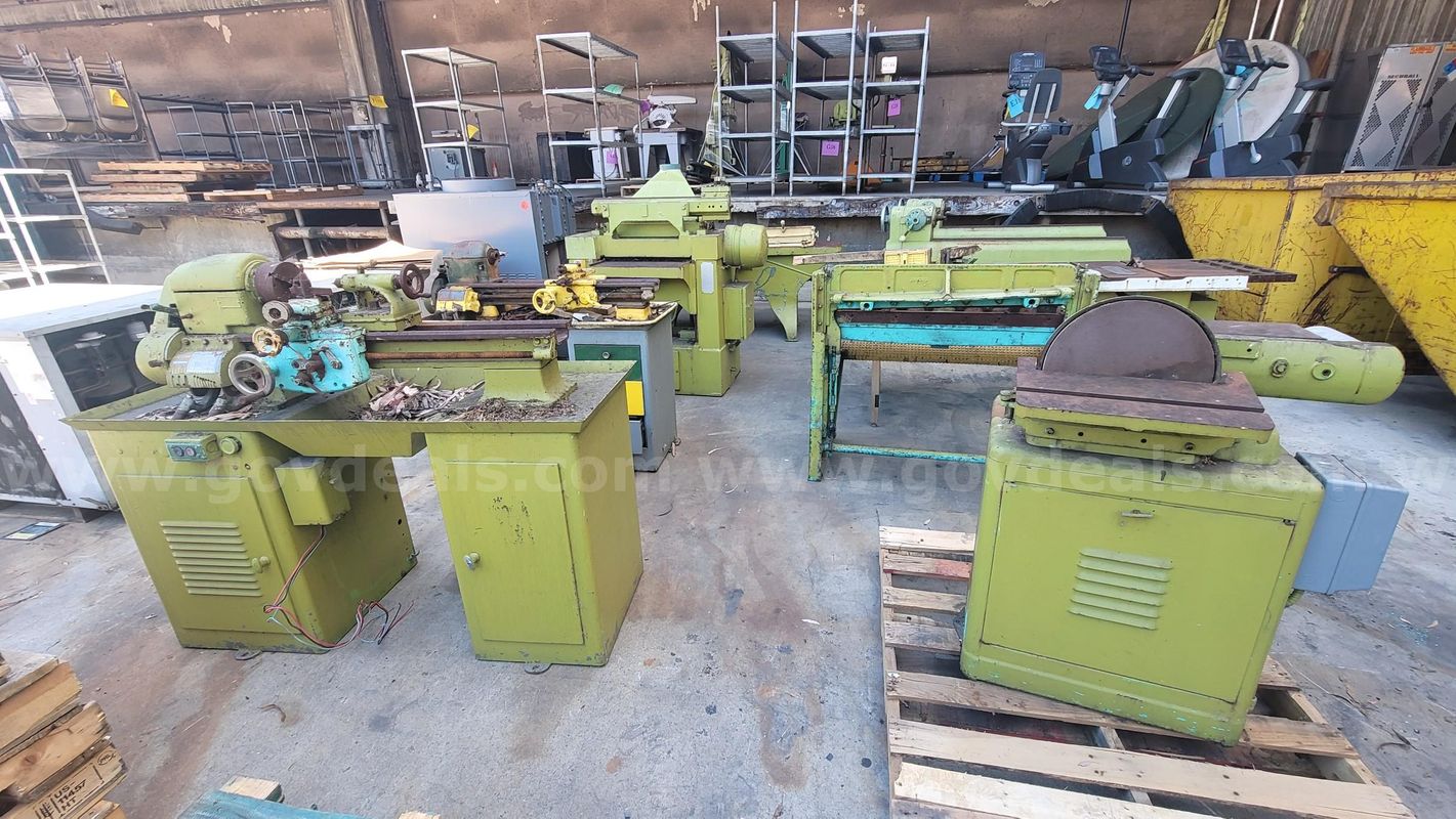 **** Assorted Wood Working Machinery By Lot **** (Y)