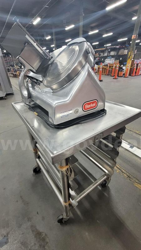 **** BERKEL AUTOMATIC COMMERCIAL MEAT SLICER **** (I)