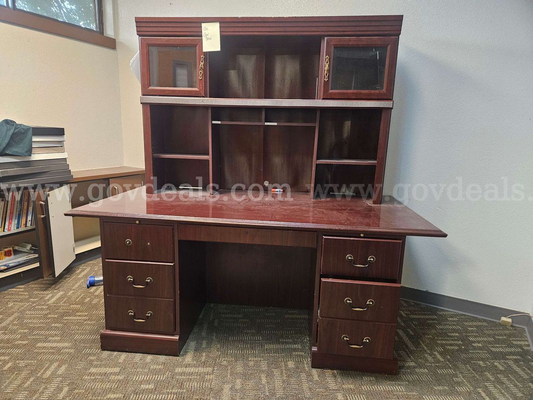 Large Executive Office Desk with Hutch – Cherry Finish