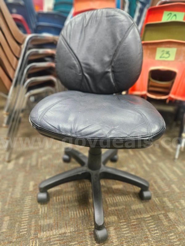 Used Office Chairs – Rolling Task Chairs