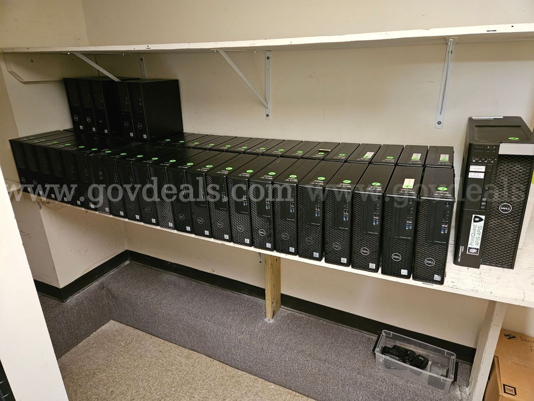 Various PCs, laptops, tablets and other items