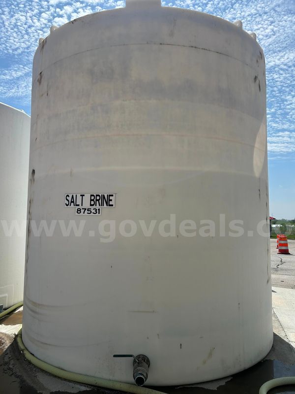 10,000 Gallon Poly Tank