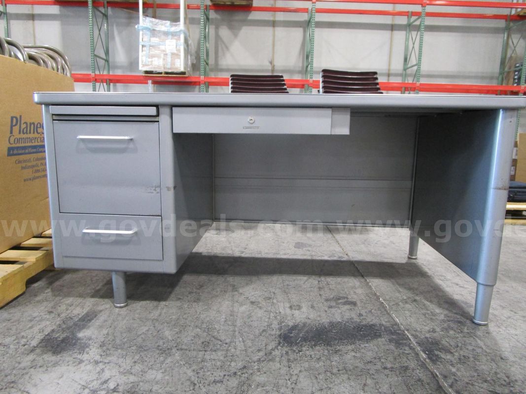 Desk (C)