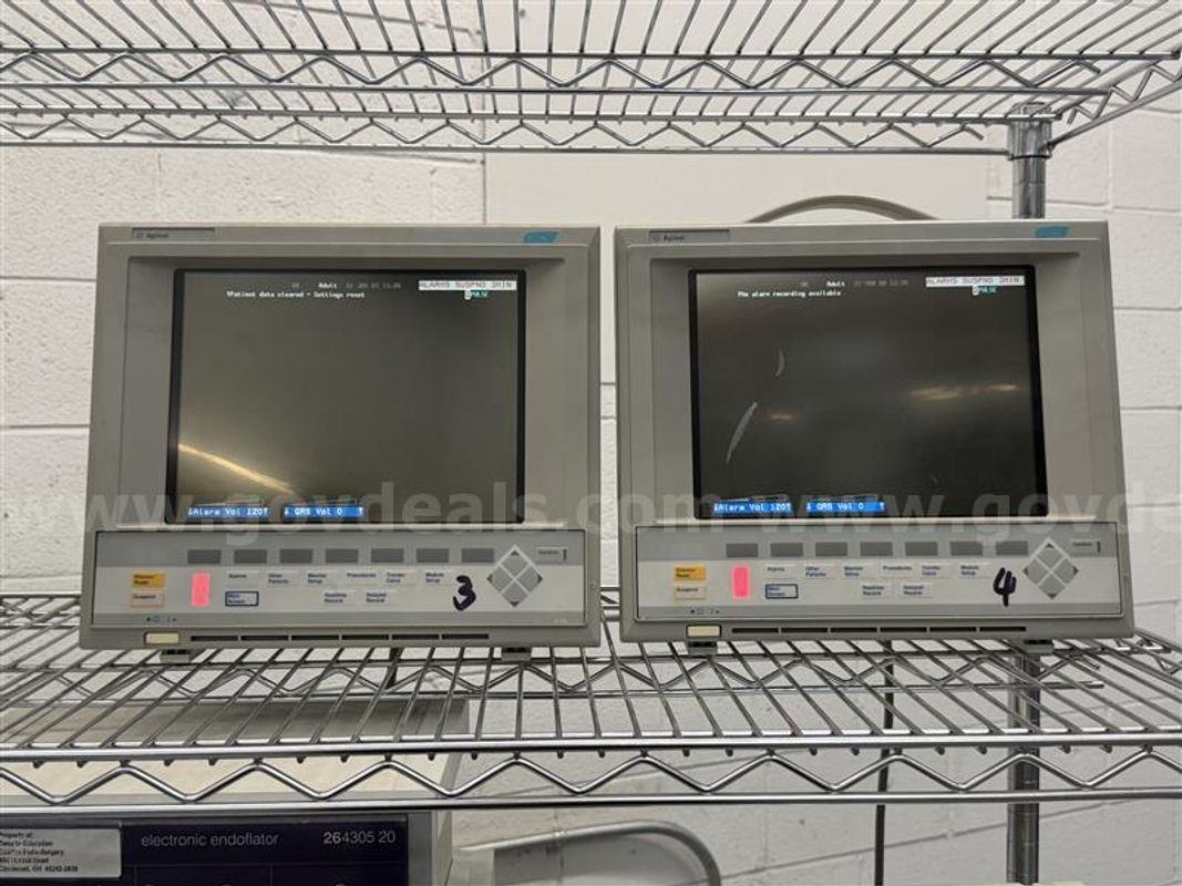 AGILENT M1204A MONITOR X 4
