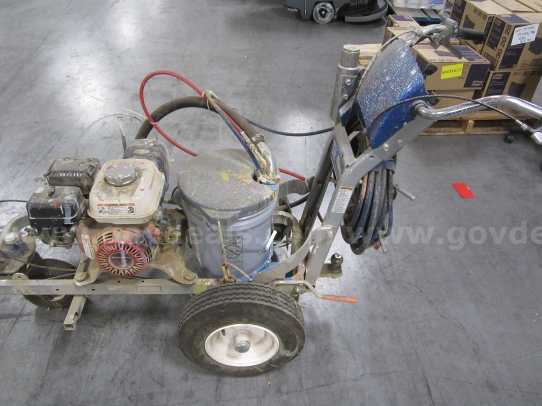 GRACO LINE LAZER IV STRIPING SYSTEM LOT CR-559