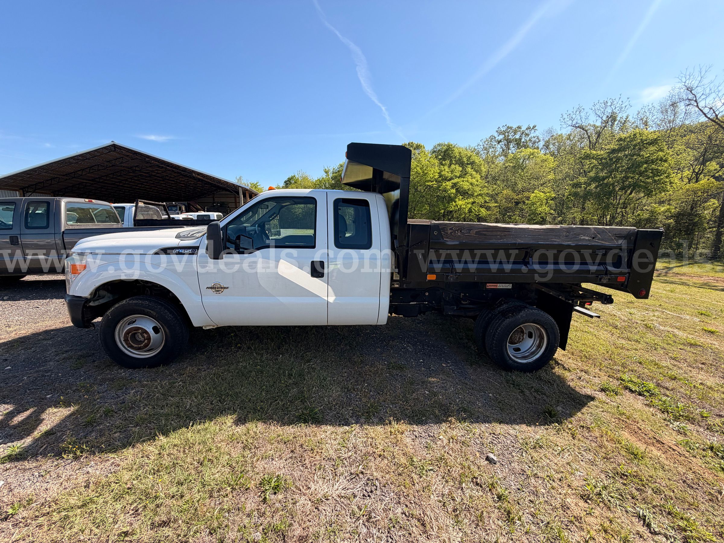 2011 Ford F-350 SD XL SuperCab Long Bed DRW 4WD