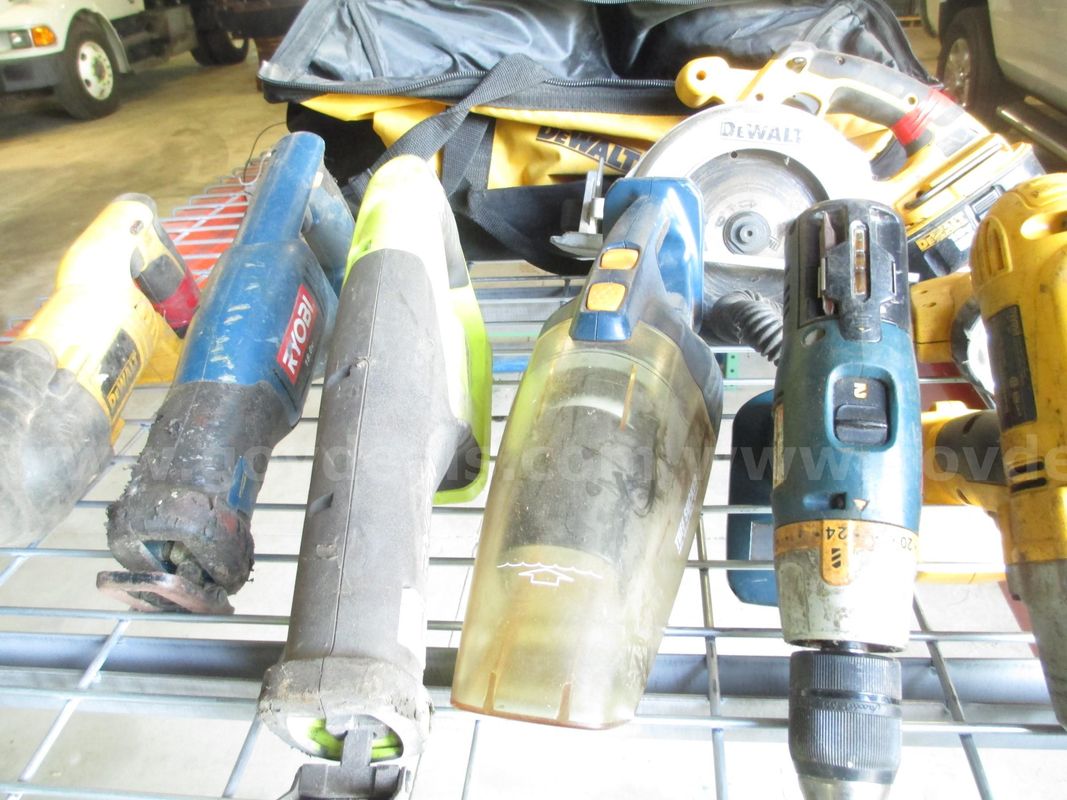 Various 18v Tools with Bag