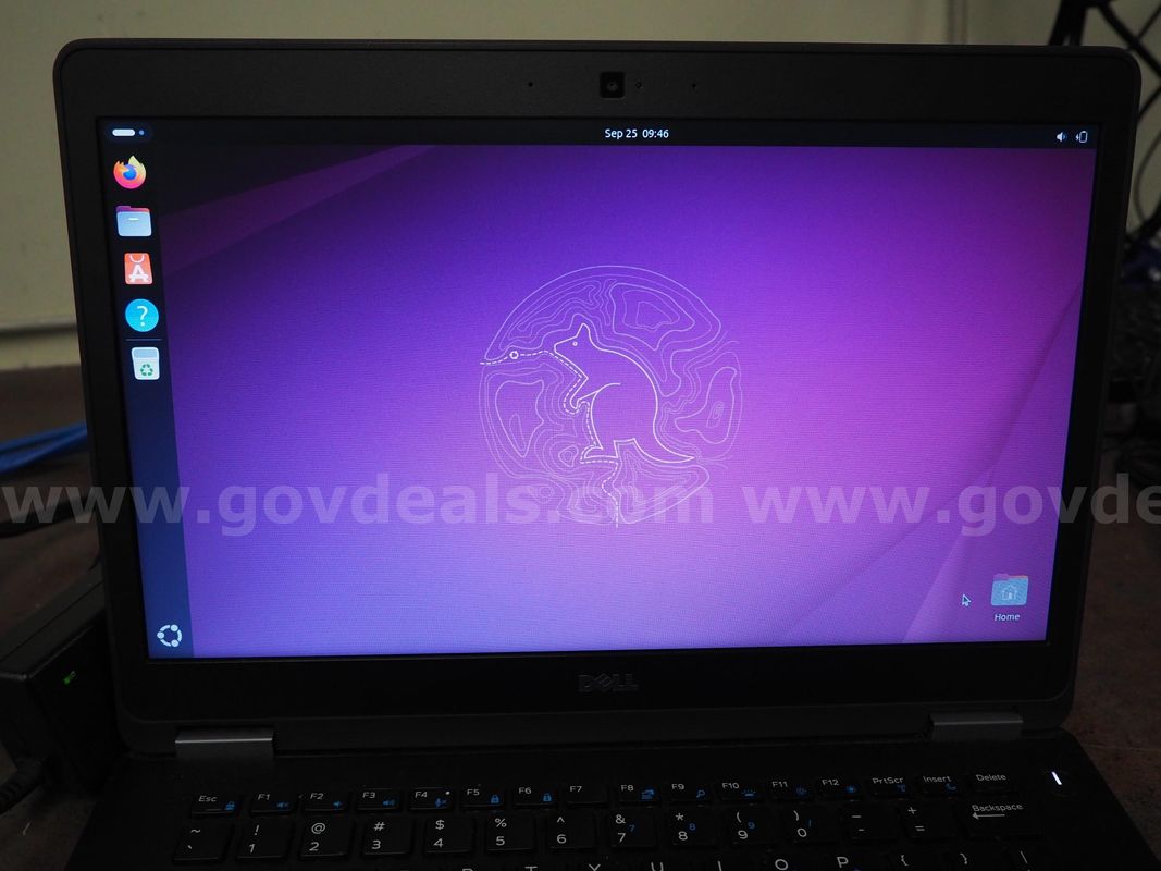 Working Dell Latitude E7470 14" LaptopLOOK AT THE PHOTOS FOR HARDWARE INFORMATION