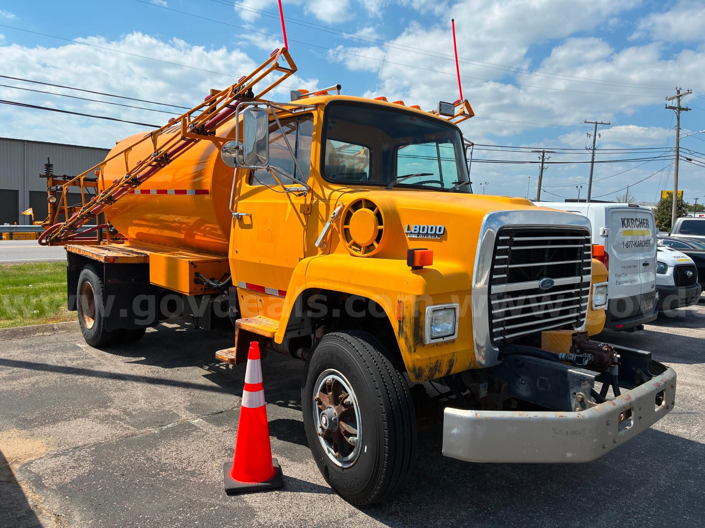 1990 Ford LN8000F