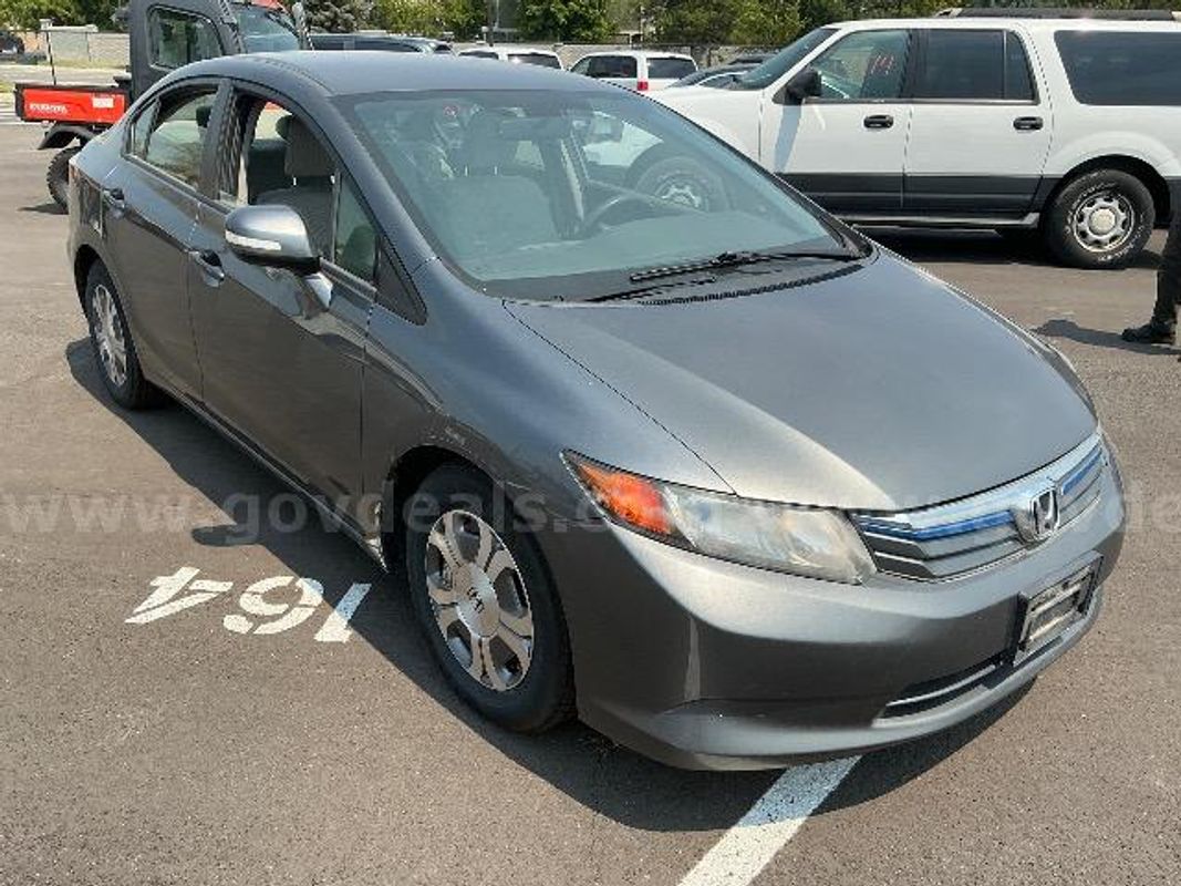 2012 HONDA CIVIC 4 DOOR HYBRID SEDAN -- UNLEADED/ELECTRIC