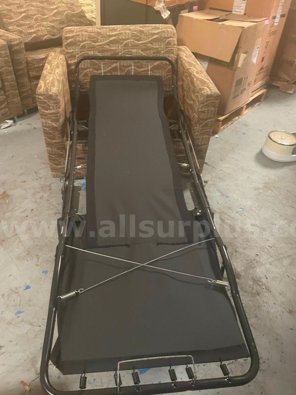 (8) Sleeper Chair / Chair Bed – Pulls Out to Single Bed