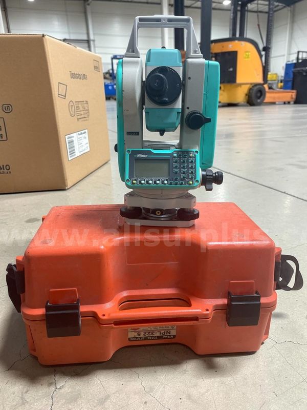 Share Nikon NPL-322+ 5" Reflectorless Total Station Surveying Instrument Lightweight