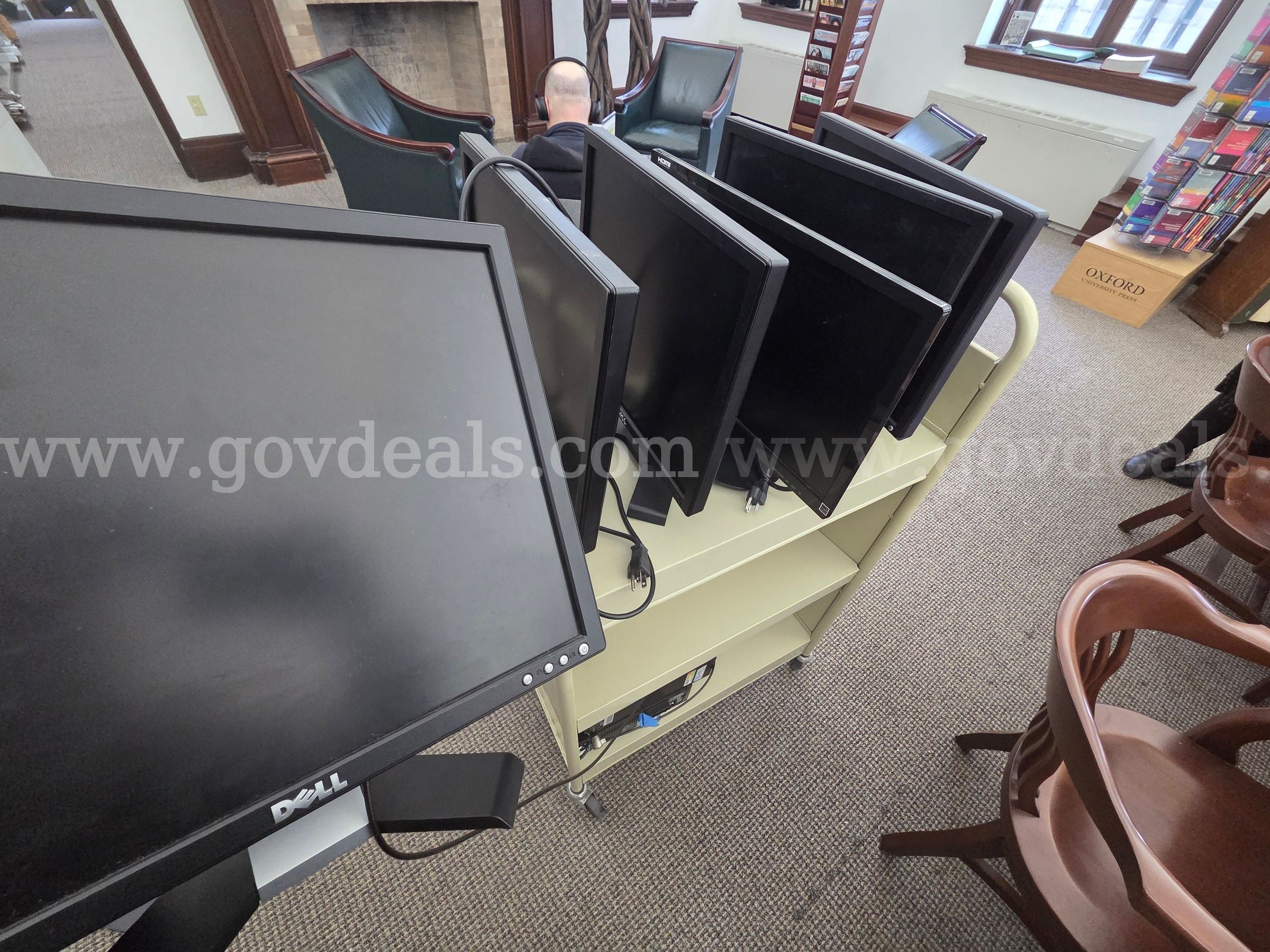 A Lot of (6) Computer Monitors
