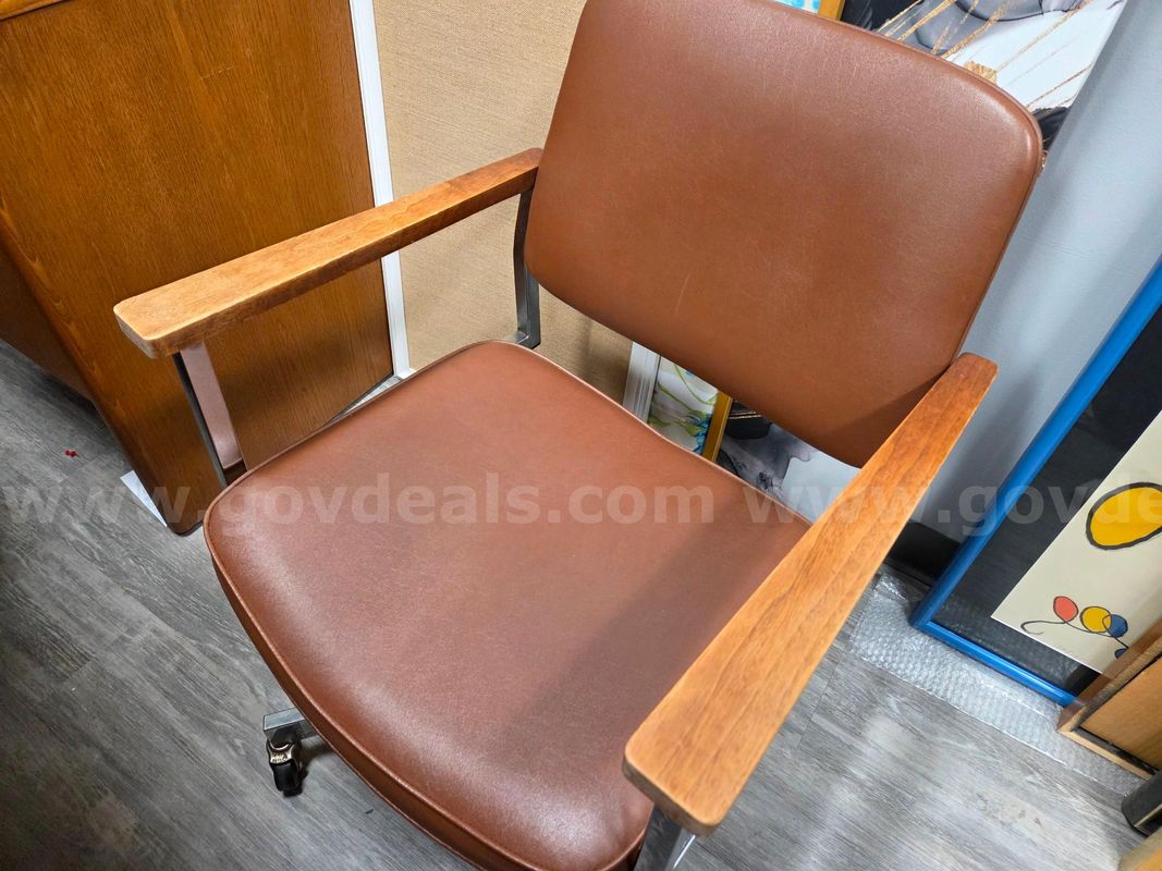 Brown Vinyl Rolling Chair
