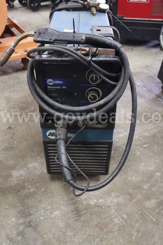 Miller Millermatic 251 Welder
