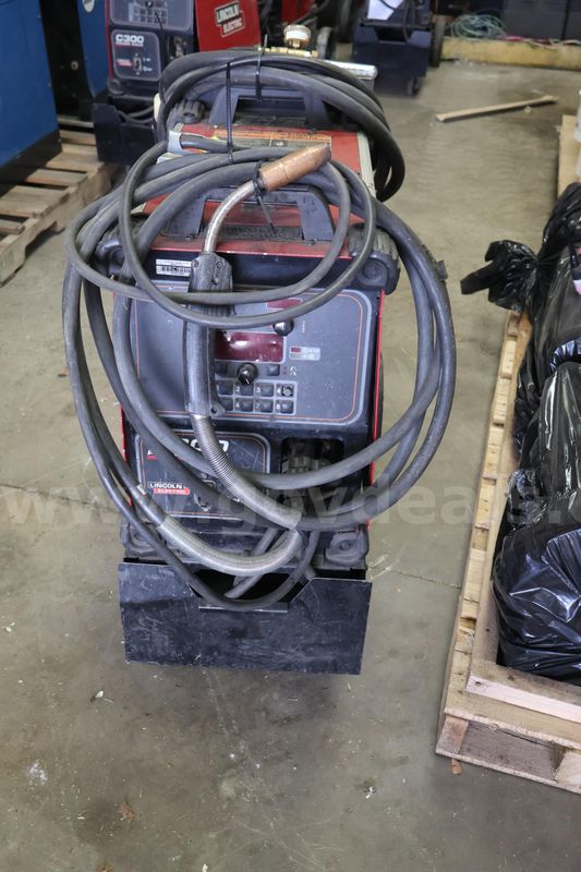 Lincoln C300 Power Wave Welder