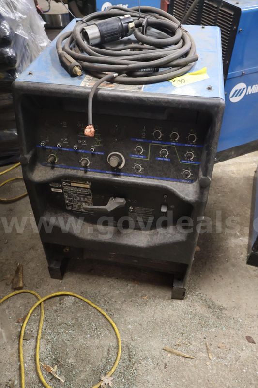 Miller Syncrowave 250DX Welder