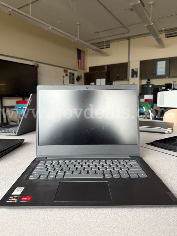 Lot of 7x Lenovo V14-ARE Laptops