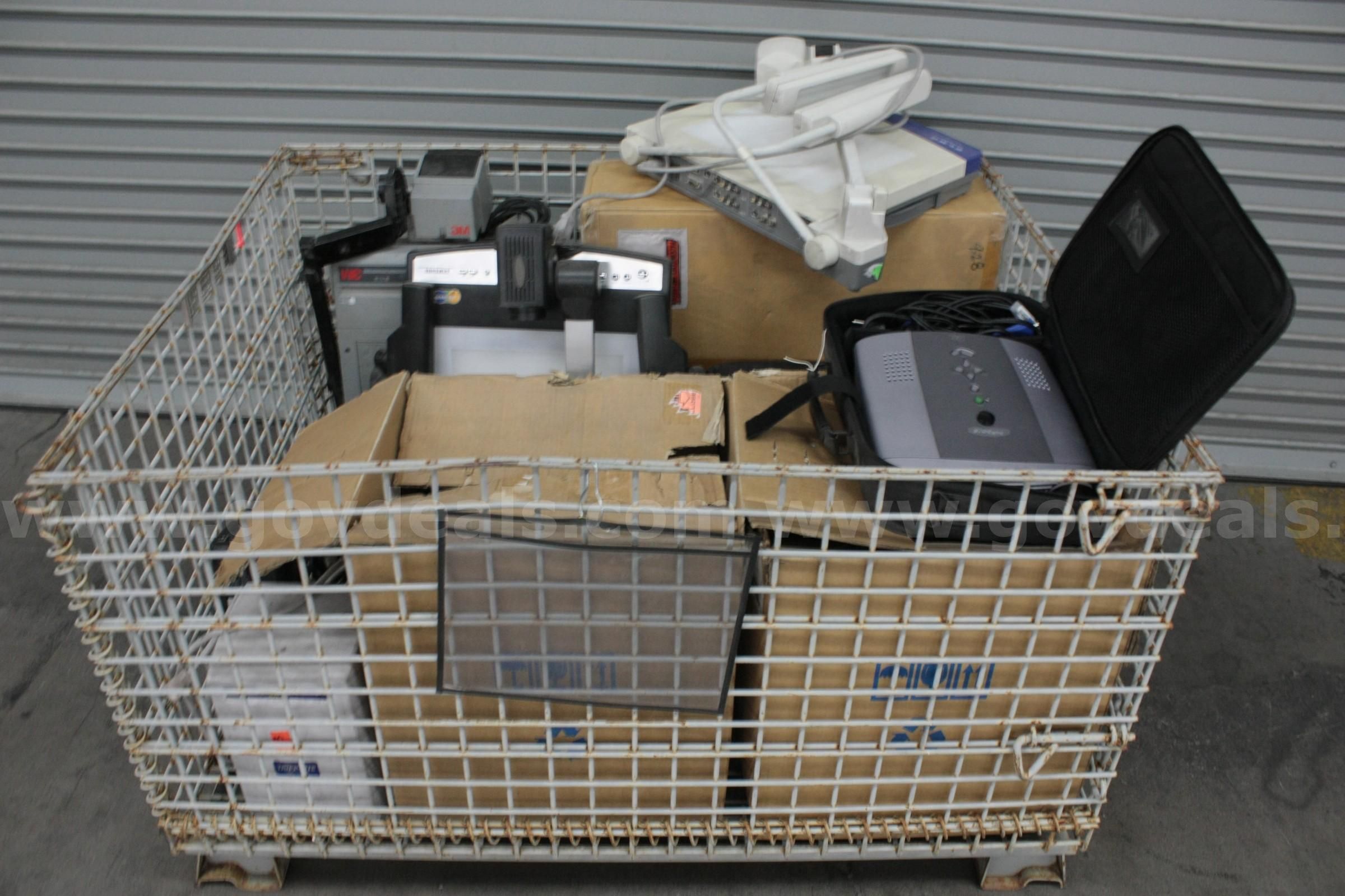 MSTS FY26-112: Lot of Projectors
