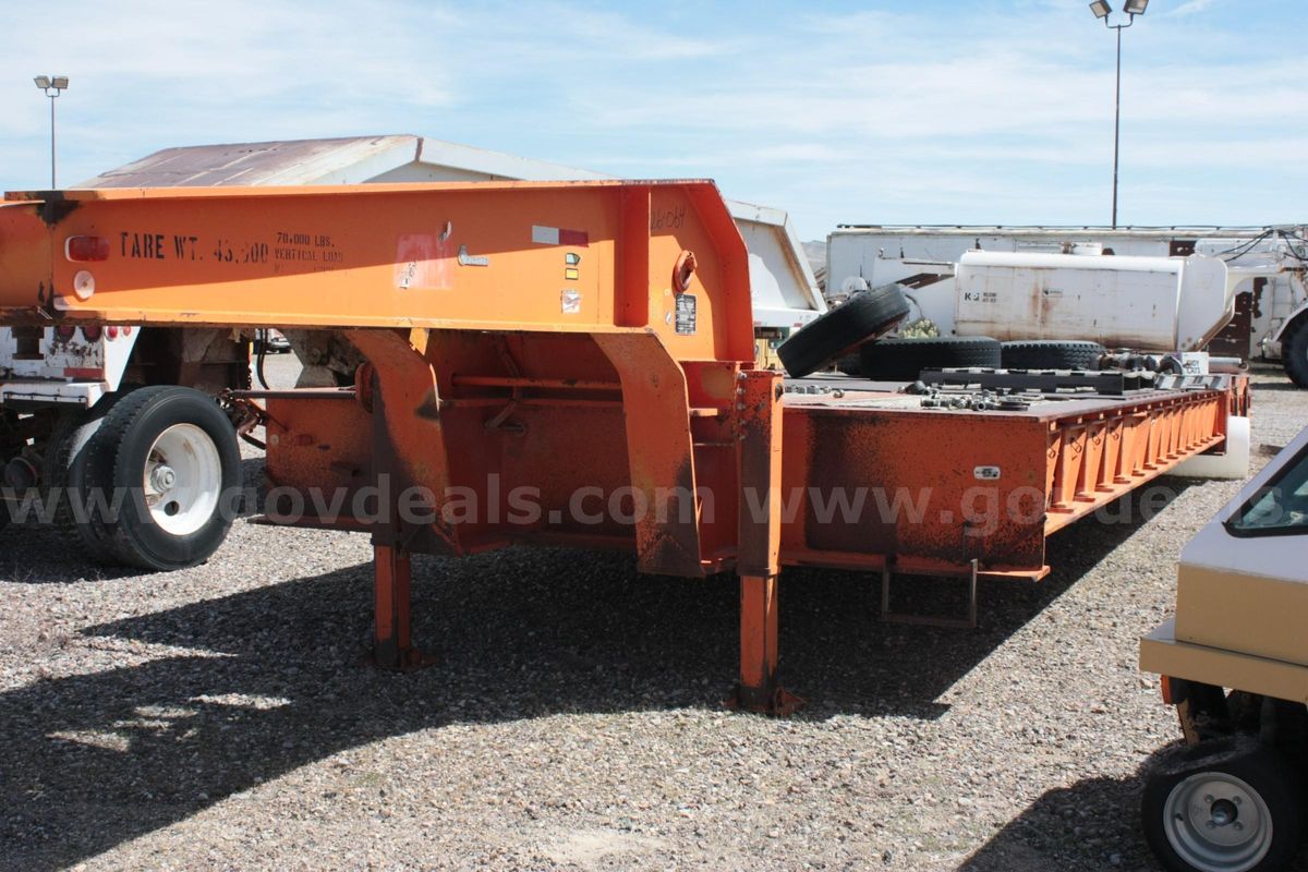 MSTS FY26-120: Load Craft MFG L-80-TT Lowboy 16-wheel Trailer