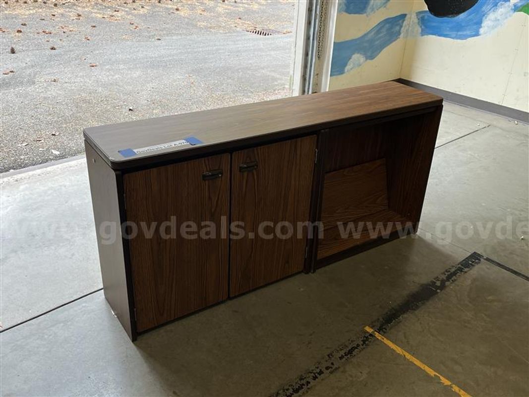 Wood Shelf Lot A-970