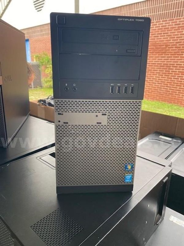 Asset 934 Dell Optiplex Desk Top Model 980, 7020, 7040 computers, total 31 units - Good shape.