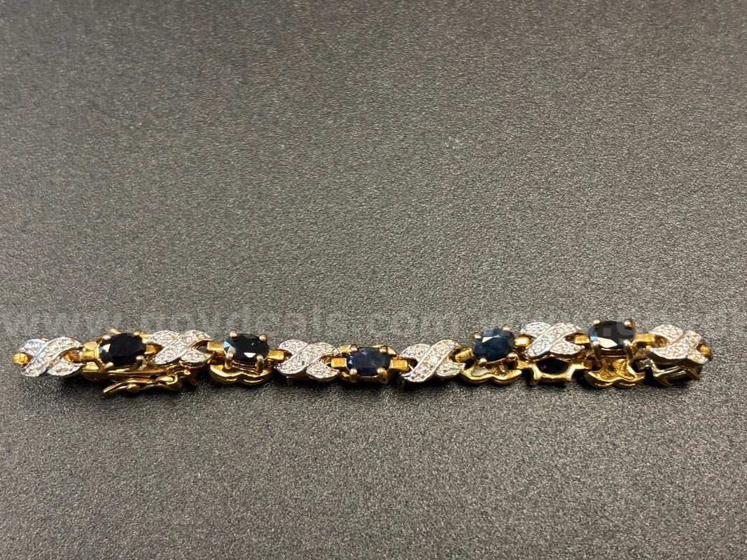 Bracelet with blue and clear stones