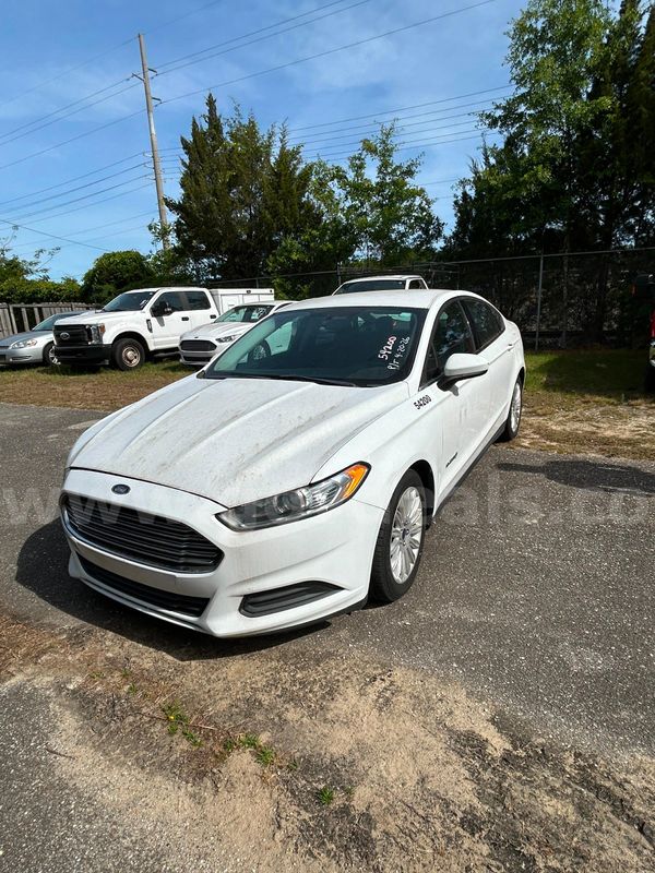 WHITE 2016 Ford Fusion Hybrid