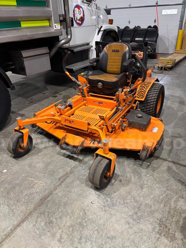 Scag Turf Tiger II   72" cut