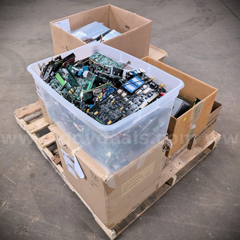 Lot of Scrap Computer & Electronic Parts