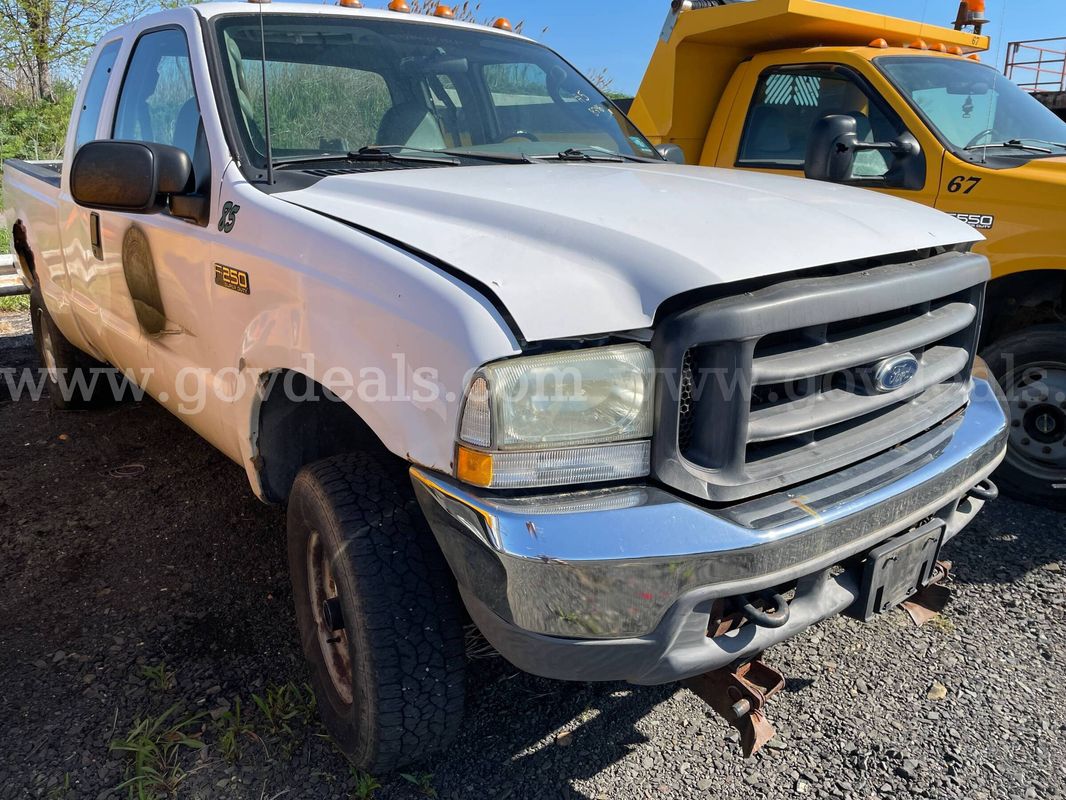 2003 Ford F-250 SD XL SuperCab 4WD