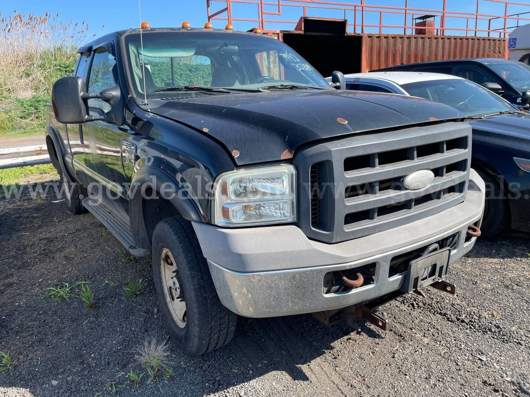2005 Ford F-250 SD XL SuperCab 4WD