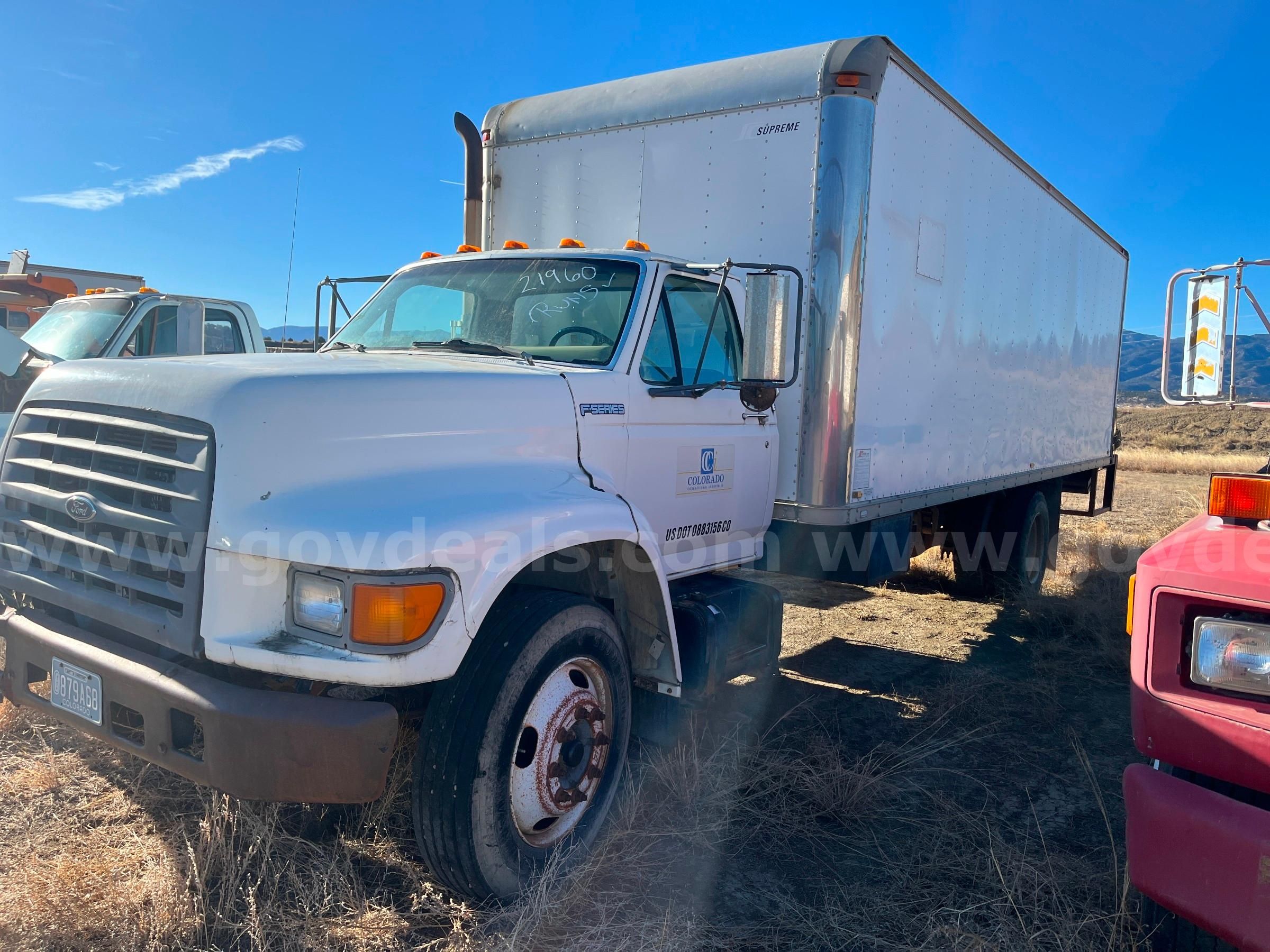 1998 Ford F800