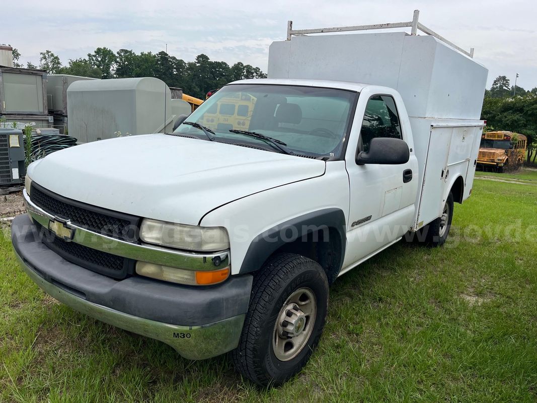 2001 Chevrolet Silverado 2500HD Reg. Cab 2WD